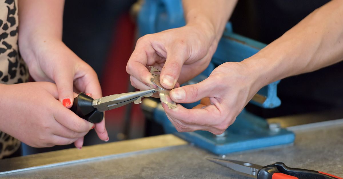 key maker professional — Cliffside Park Locksmith